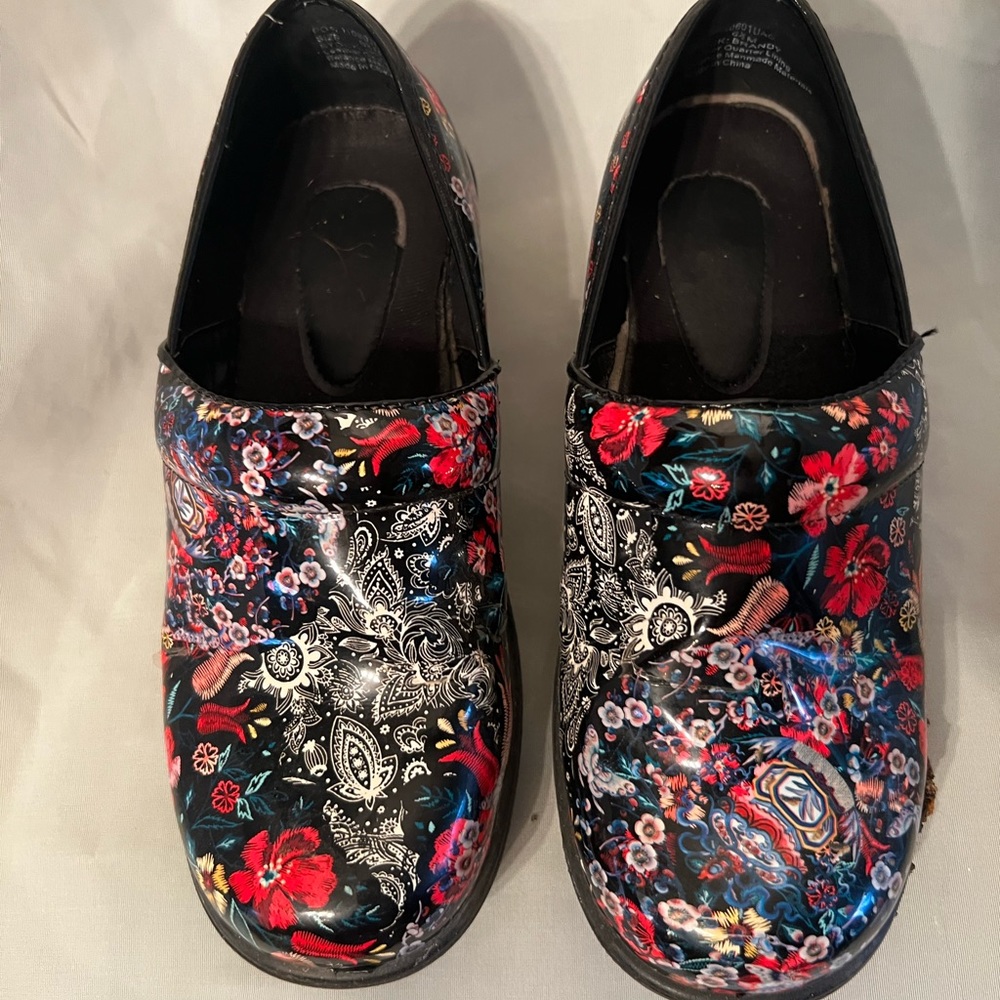 Nurse Shoe